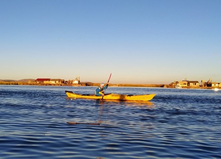 Uros kayak at sunset.jpg