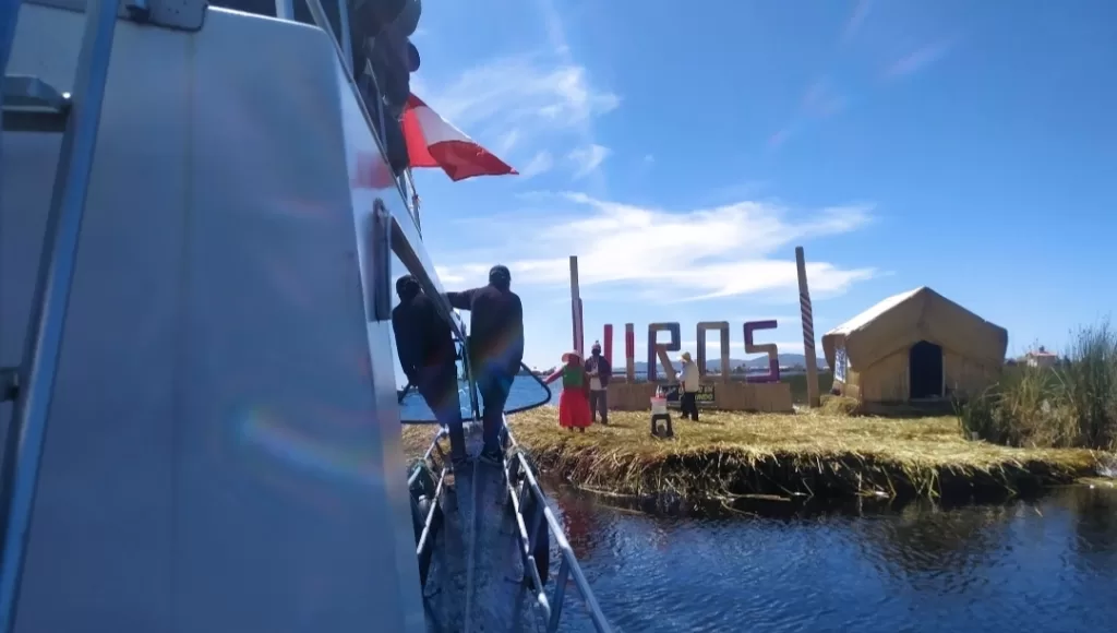 Arriving at the ticket control at Uros Islands