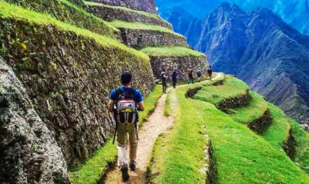 The Inca trail down to Machu Picchu