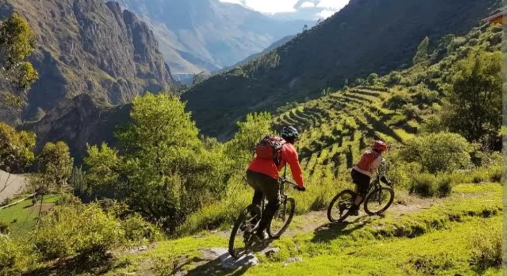 Descending the Sacred Valley