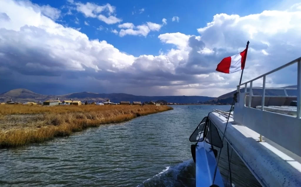 Motor boat navigating towards Amantani Island