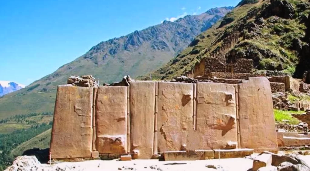 Ollantaytambo great stone walls