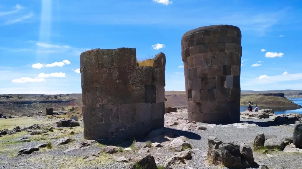 The funeral towers of Sillustani in front of Umayu lagoon