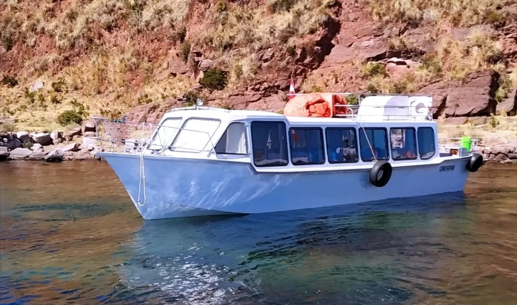 Titicaca speed boat 