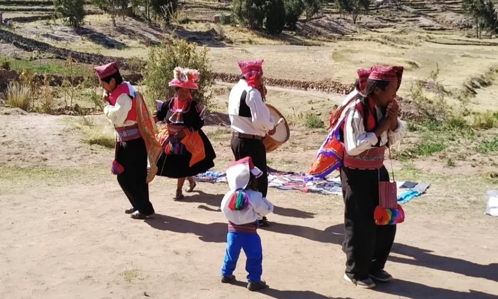 Taquile Islanders dancing