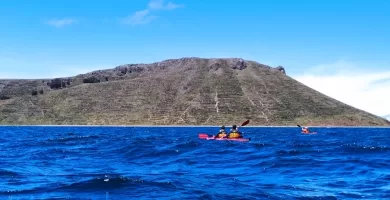 Crossing by kayak to Amantani Island