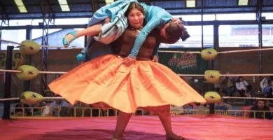 Cholitas Wrestling Tour La Paz Bolivia