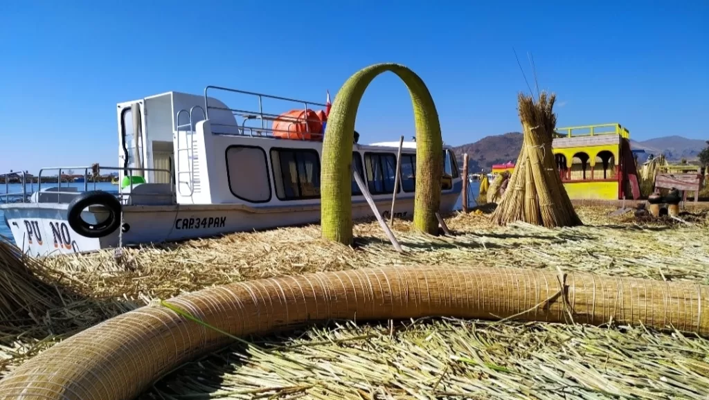 La Paz to Puno Uros Islands Tour