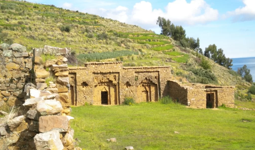 Moon Island temple