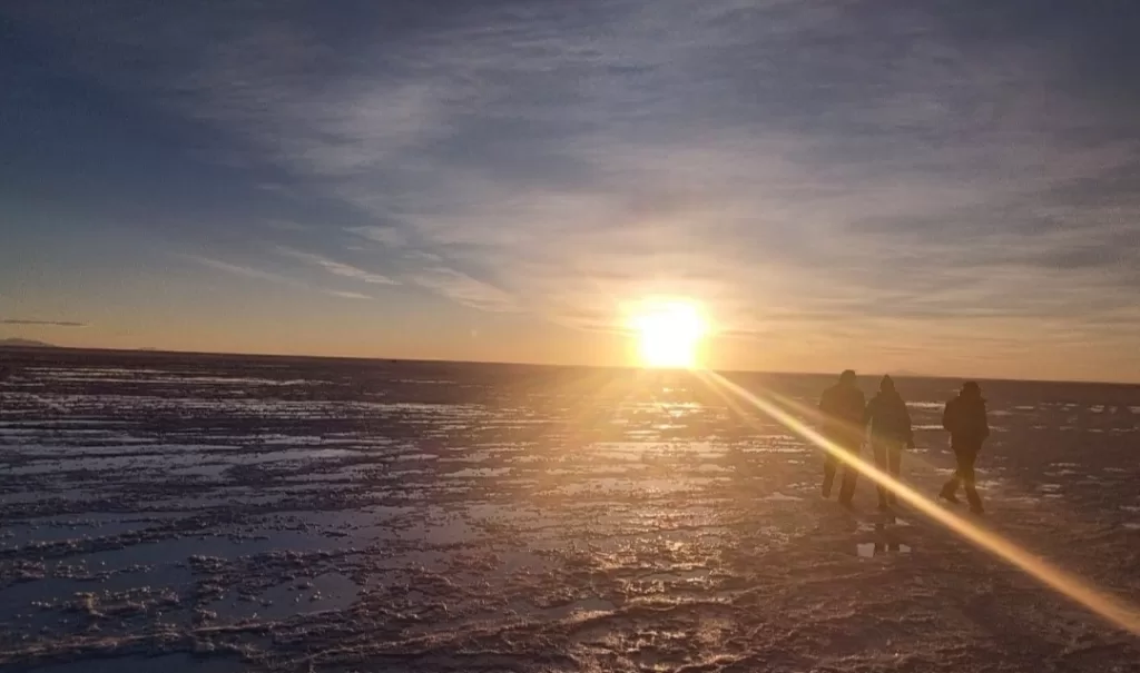 Uyuni sunrise time